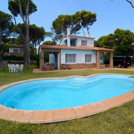 Villa In Near Platja De Pals